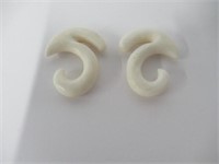 2 Gauge Off White Acrylic Plugs