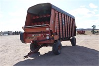 Meyer 4618 18' Forage wagon