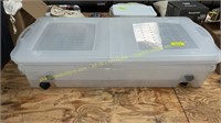 Rubbermaid Under Bed Storage Totes (DAMAGES)