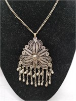 beautiful intricate antique necklace