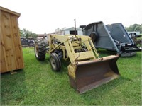 FORD 4000 INDUSTRIAL TRACTOR WITH LOADER