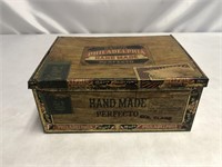 VINTAGE TIN CIGAR BOX. 7X5X3 INCHES