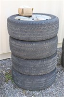 4 JEEP RIMS WITH TIRES 256/50R20