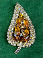 Vintage Amber color rhinestone brooch