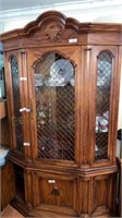 China Cabinet (Front Glass is Broke)