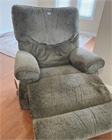 Light Green La-Z-Boy Rocker/ Recliner