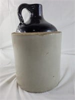 Dual tone stoneware jug