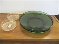 Green Serving Bowl w/2 Small Crystal Bowls