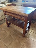 Beautiful Mission Style Oak Table