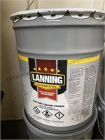 Lanning chemicals, fast drying yellow enamel, 5