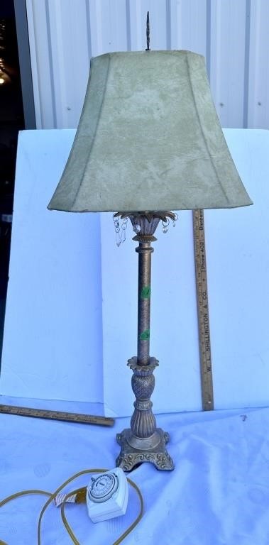 Table lamp with timer