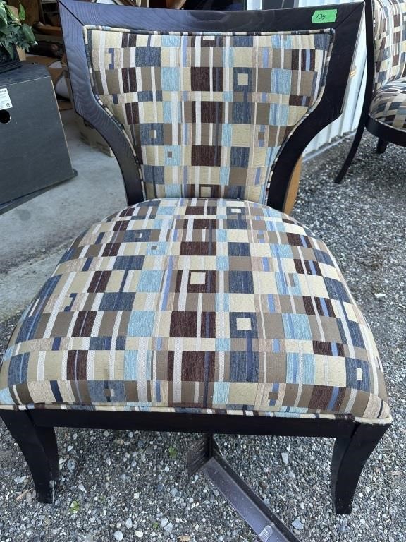 Accent chair