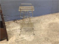 WIRE STAND