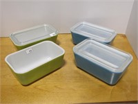 4 PYREX 6.5" X 4" FRIDGE DISHES, MISSING ONE LID