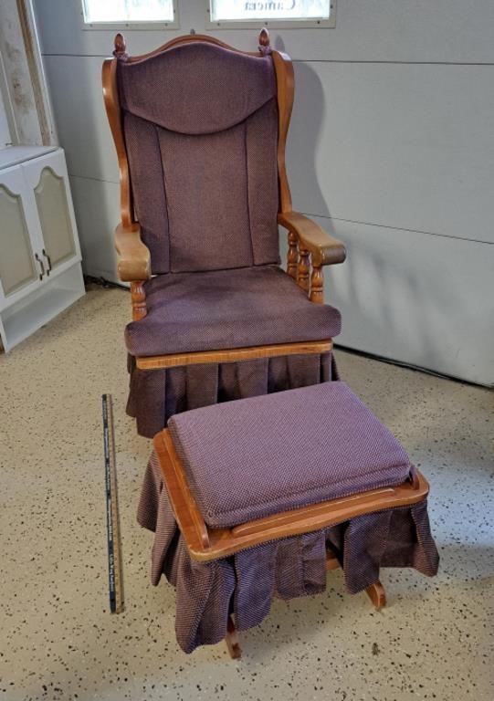Wood Glider Chair w Ottoman