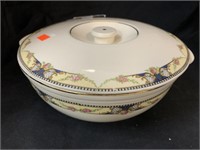 UNIVERSAL CAMBRIDGE COVERED CASSEROLE W/ CRAZING