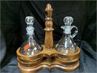 DOUBLE GLASS CRUETS IN WOOD STAND