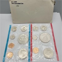 1974 US MINT UNCIRCULATED SETS P & D