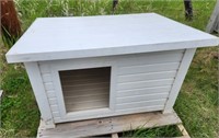 White dog house. 38"L x 28 1/2"W x 25 1/2"H