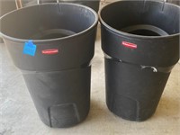 W - RUBBERMAID WHEELED OUTDOOR TRASHCANS