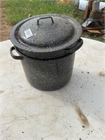 Blue enamel pot with colander and lid