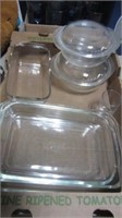 BOX OF BAKING DISHES