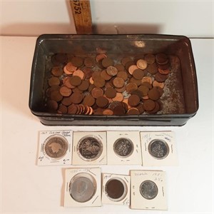 unsorted lot of pennies with Canada coins