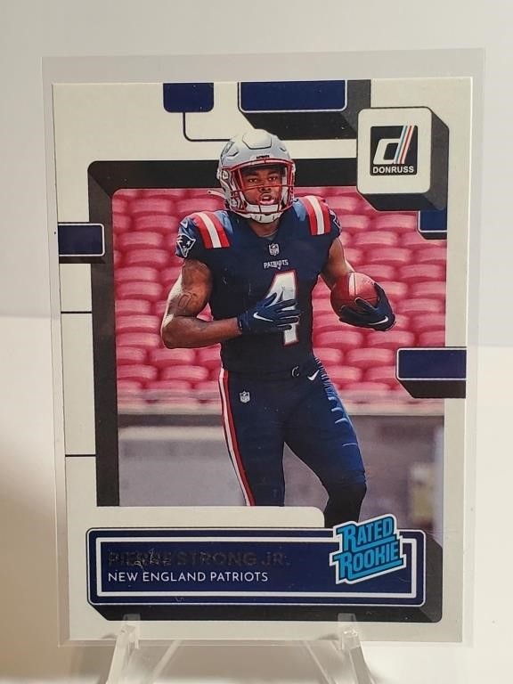 2022 Donruss Rated rookie Pierre Strong Jr. RC