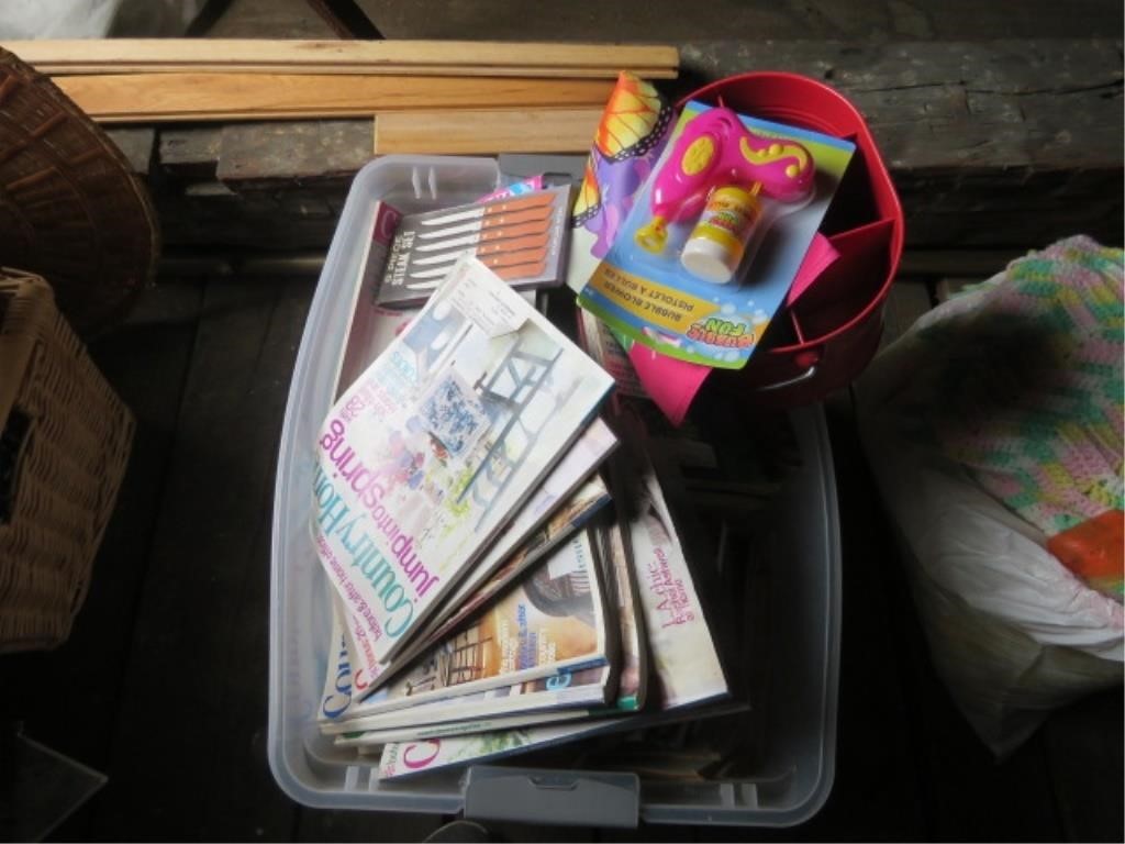 TOTE OF MAGAZINES, TOYS, KNIVES