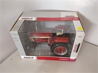 Farmall 656 tractor 1/16