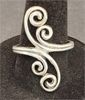 (XX) Sterling Silver Swirl Ring (Size 7.5) (4.5