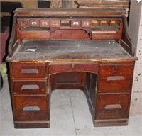 ANTIQUE OAK S CURVE ROLL TOP DESK