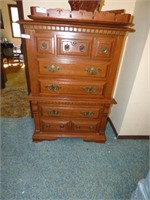 CHEST OF DRAWERS