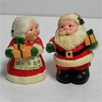 Vtg HALLMARK Mr & Mrs Santa Claus Salt & Pepper