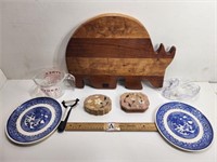 Armadillo Cutting Board, Pyrex Measuring Cup,