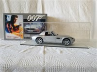 James Bond 1:12 Scale BMW Z8 Die-cast Car