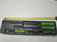 Snap-On model SPBS24A high viz pry bar set with