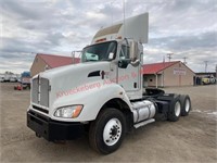 2012 Kenworth T440 Day Cab