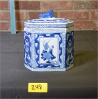Oriental Lidded Porcelain blue & White hexagonal