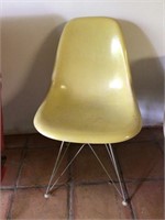 Herman Miller Eames chair