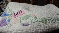 APPLIQUED MACHINE STITCHED QUILT 60 X 80