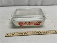 Pyrex Friendship Refrigerator Dish with Cover