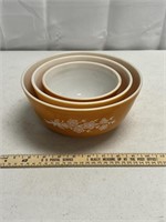 Butterfly Gold 3 Piece Nesting Mixing Bowl Set