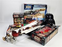 ASSORTED LOT MOSTLY STAR WARS COLLECTIBLE TOYS