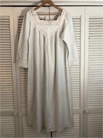 VINTAGE CHRISTIAN DIOR NIGHTGOWN