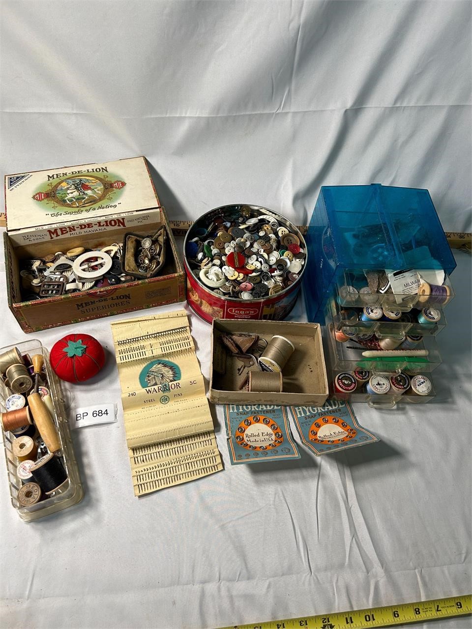 Lot of VTG Sewing Accessories