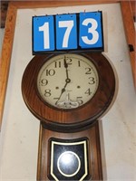 Vintage Daekor 31 Day Wind-Up Clock