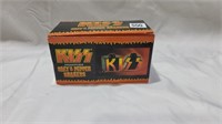 Nib 2001 kiss salt and pepper shakers