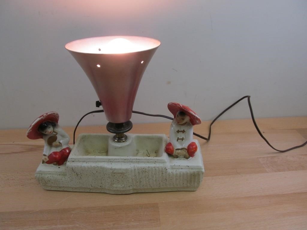 Oriental Style Table Lamp Vintage