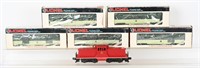 LIONEL 627 SWITCHER ENGINE & 5 CARS